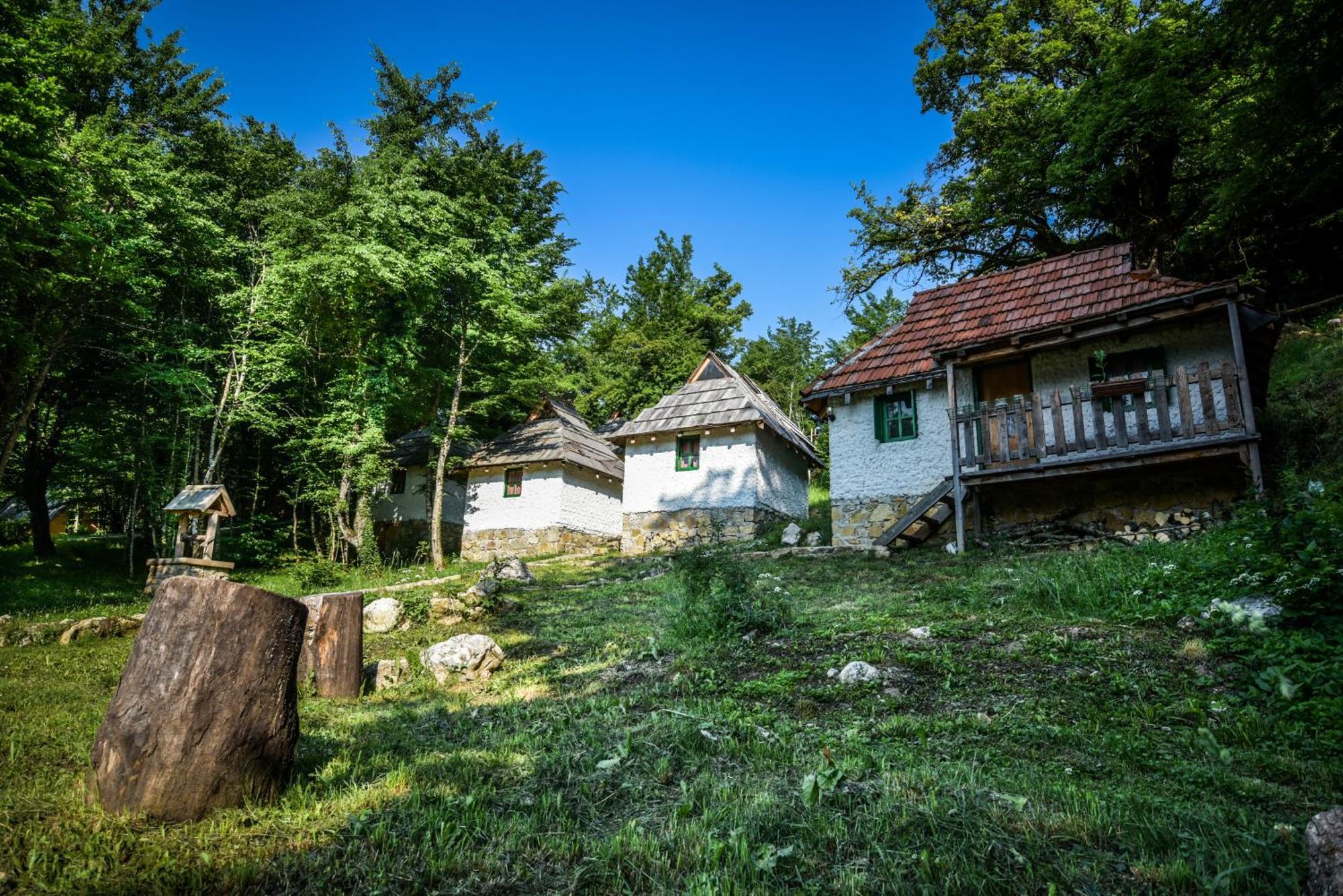Camp Divlja Rijeka Hotel Hum Kültér fotó