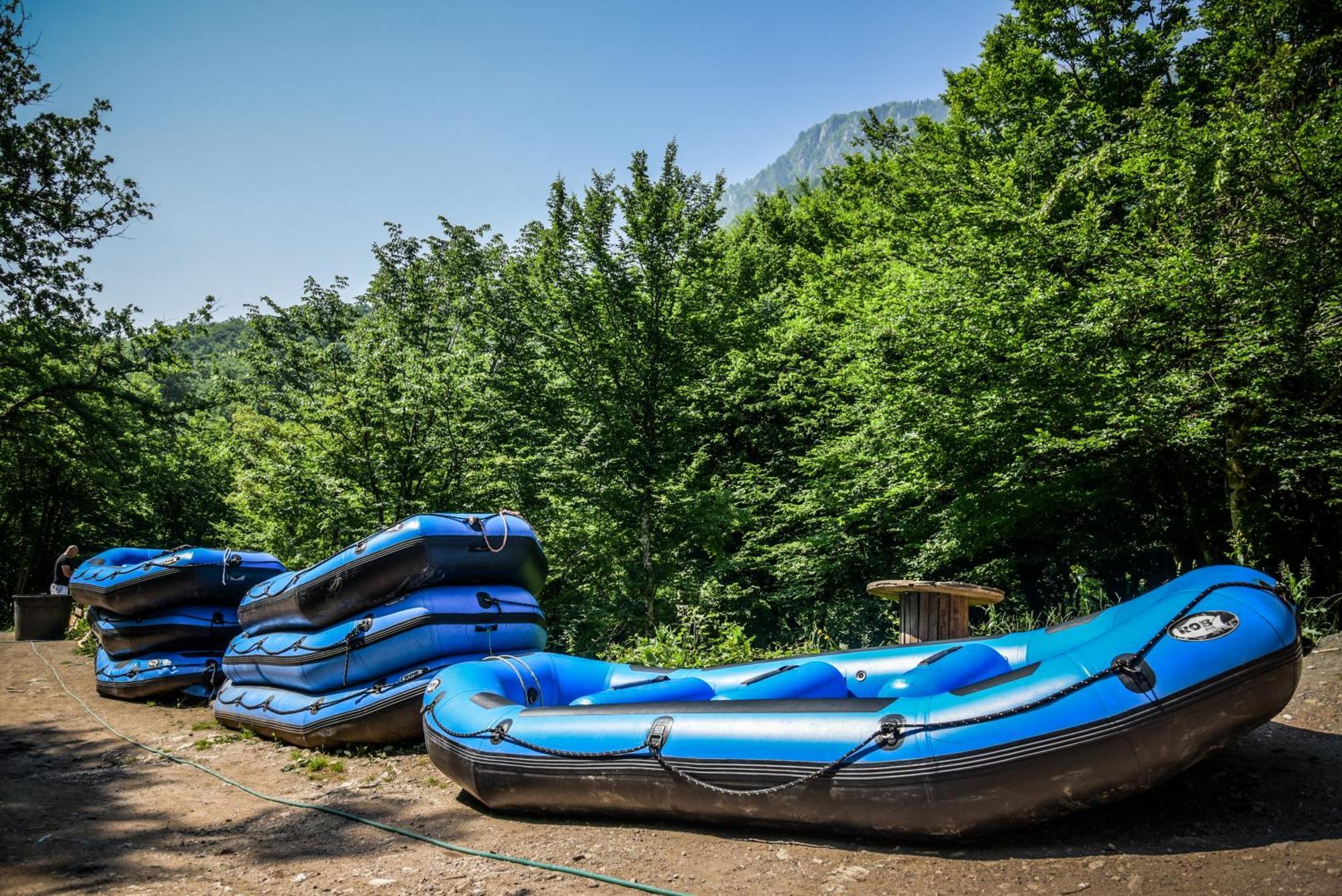 Camp Divlja Rijeka Hotel Hum Kültér fotó