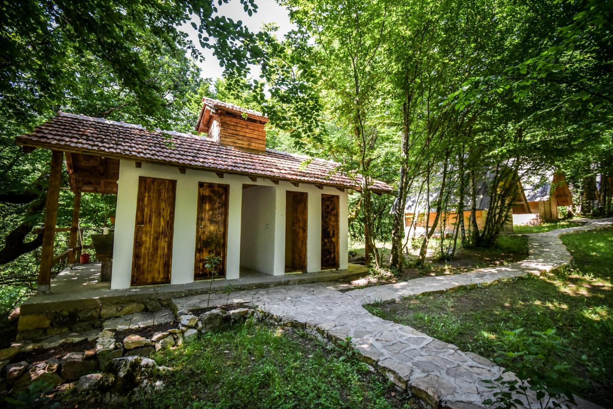 Camp Divlja Rijeka Hotel Hum Kültér fotó