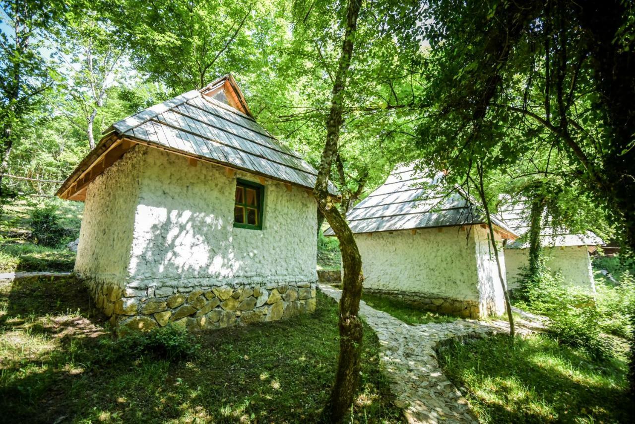 Camp Divlja Rijeka Hotel Hum Kültér fotó