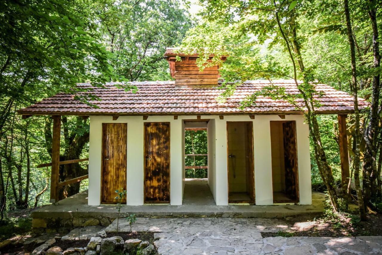 Camp Divlja Rijeka Hotel Hum Kültér fotó